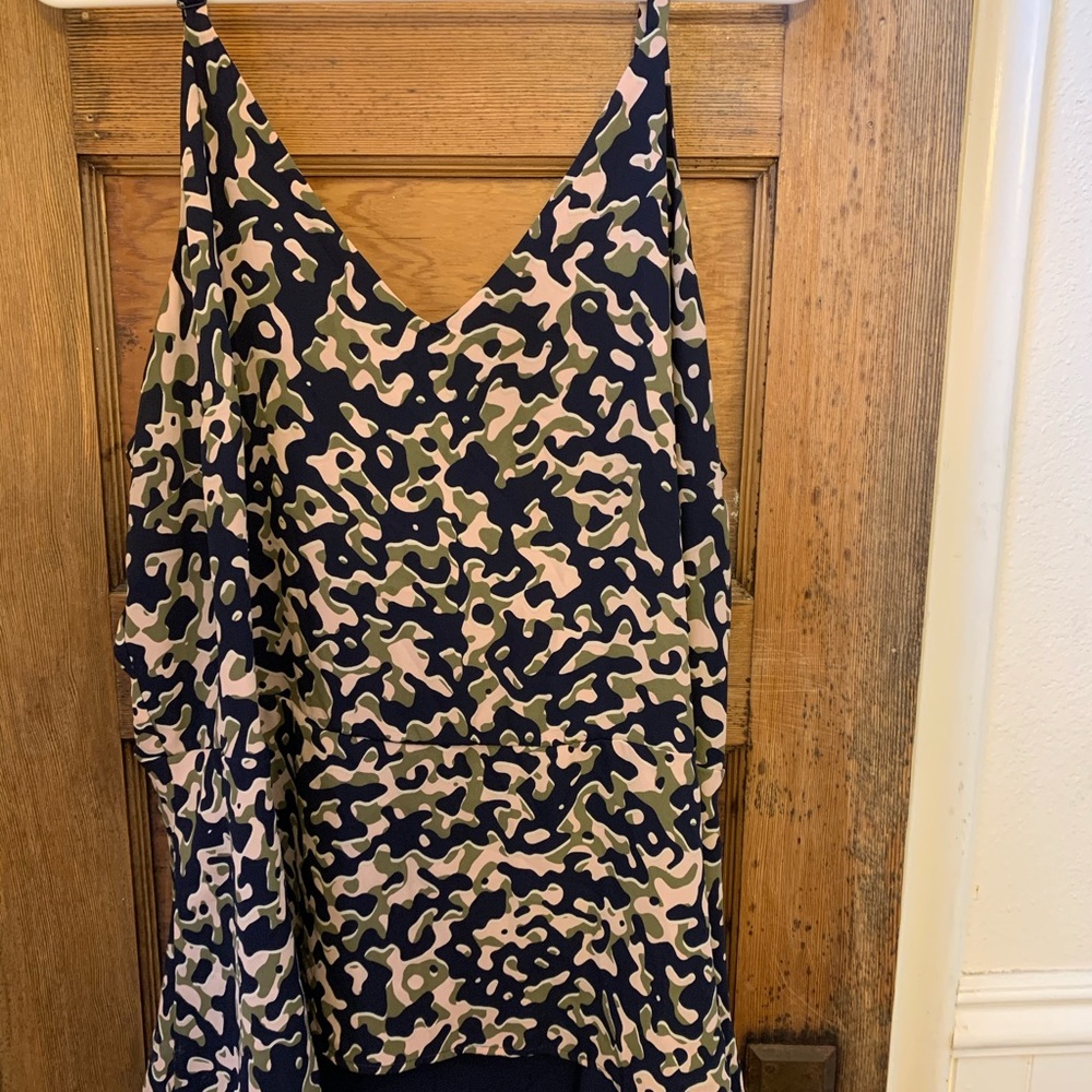 Rebel Wilson X Angels
Printed Hi-Lo Tank Plus Sz